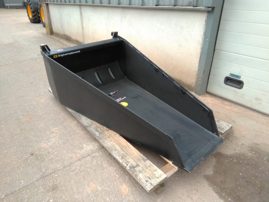 Quicke 200PC funnel/bagging bucket, 2 meters wide, Euro hooks
