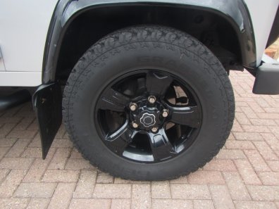 new Overfinch Apollo 18x6 wheels, available in black or silver, these wheels are a direct fit to any Defender without the need for spacers or adaptors, sets of 4 or 5 available from stock, all wheels are new and unused and still in there original boxes
