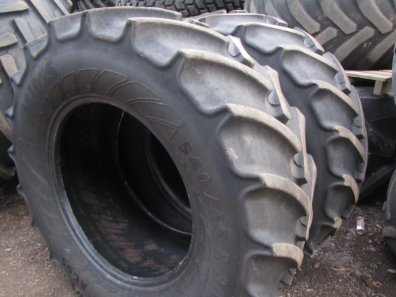 2x 650/65/42 60% hhh 540/65/30 45% tyres