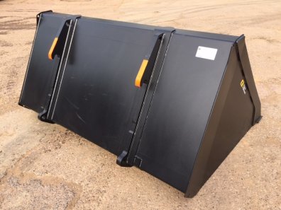 new Quicke 2023HDX bucket, JCB Q-fit brackets, 7ft 6" wide, this bucket will hold approx 1450kg of wheat