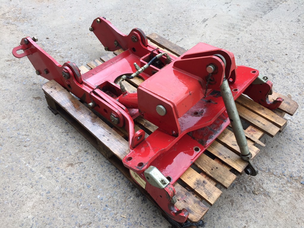 Case front linkage, removed from 5150 tractor, little use