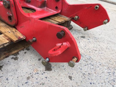 Case front linkage, removed from 5150 tractor, little use