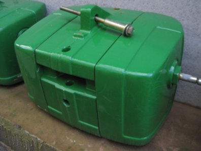 John Deere 900 kg front weight, as new