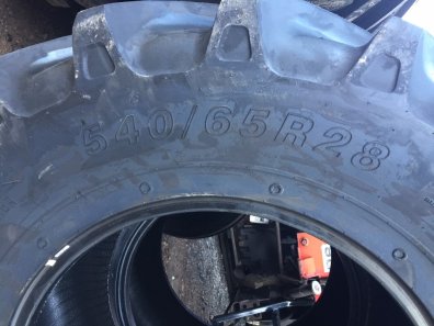 2x 650/65/38 + 2x 540/65/28 new Leao tyres
