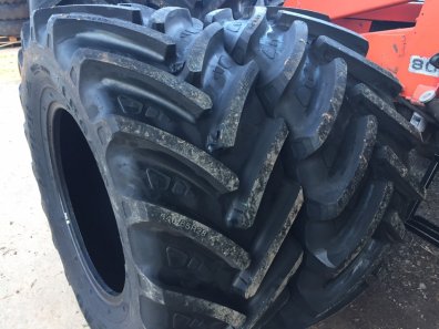 2x 650/65/38 + 2x 540/65/28 new Leao tyres