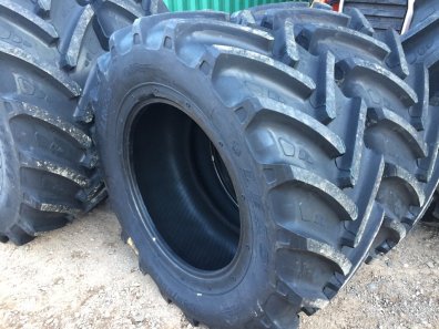2x 650/65/42 + 2x 540/65/30 new Leao tyres