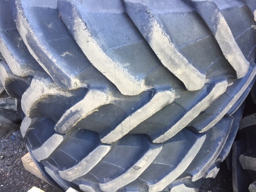 2x 650/65/42 + 2x 540/65/30 Trelleborg tyres 25-30%
