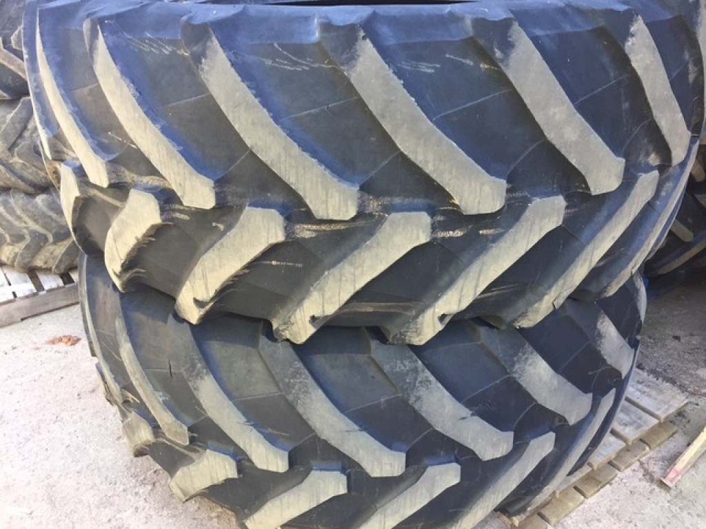 2x 650/65/42 + 2x 540/65/30 Trelleborg tyres 25-30%
