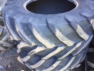 2x 650/65/42 + 2x 540/65/30 Trelleborg tyres 25-30%