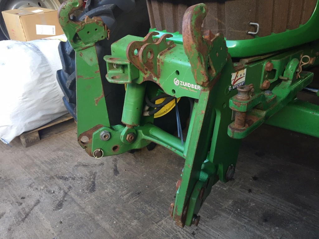 used Zuidberg 2.8 ton linkage, to fit 4 cylinder John deere 20/30 series tractor.