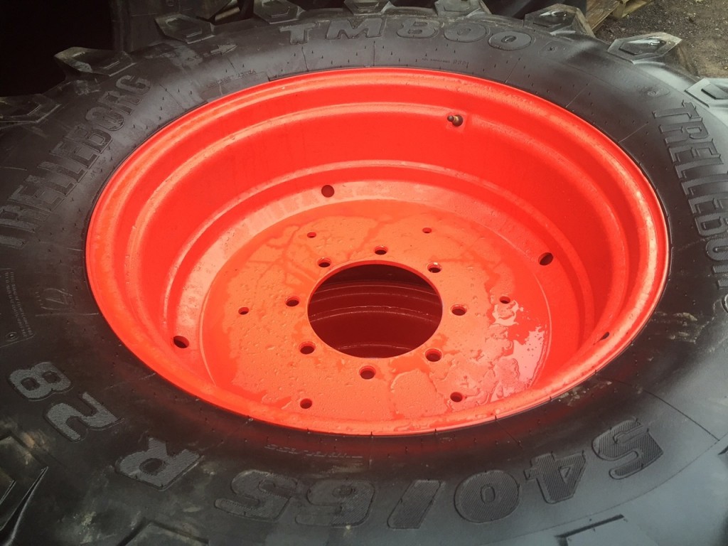 2x 650/65/38 + 2x 540/65/28 Trelleborg tyres 90%, fitted to 2018 Fendt 500 series wheels