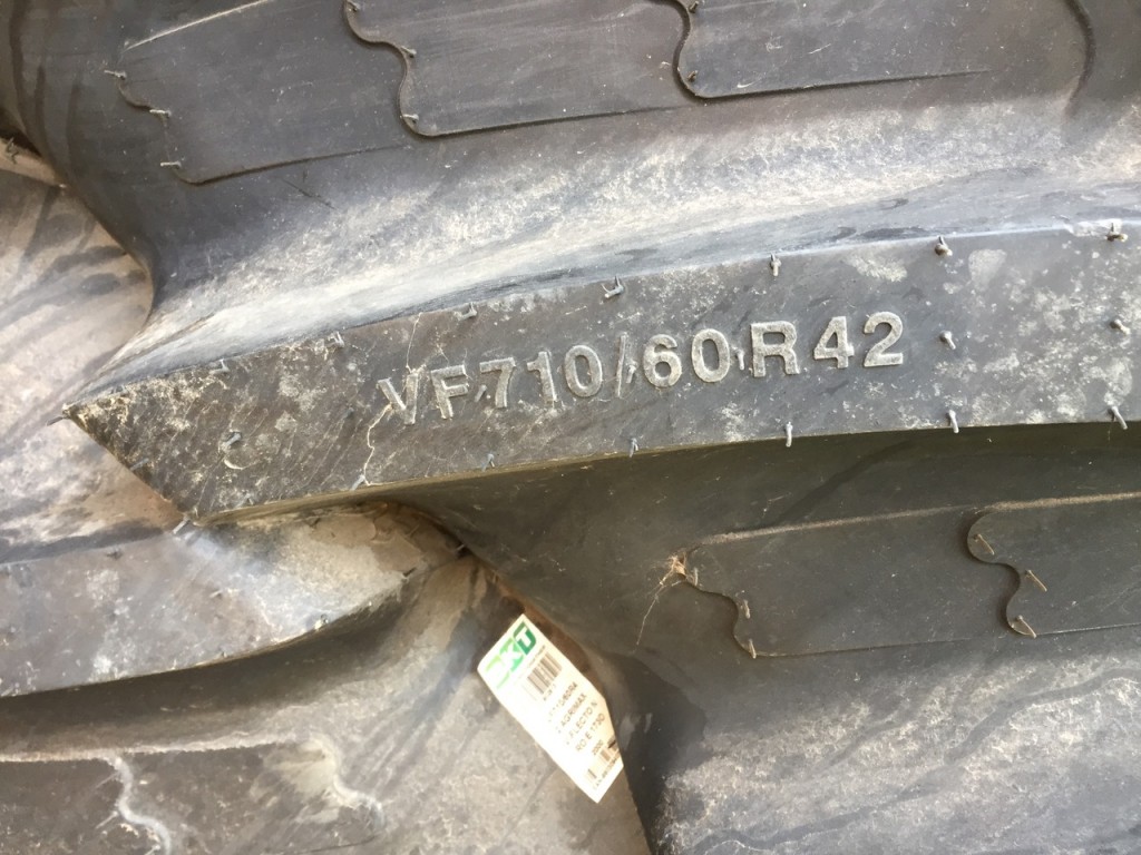 2x new 710/60/42 + 2x 600/60 30 BKT tyres