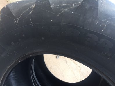 2x 650/65/38 + 2x 540/65/28 Michelin tyres 25%