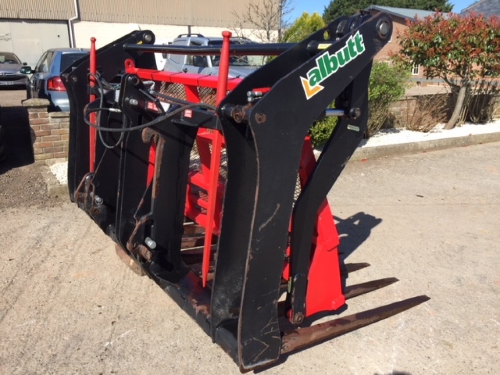 Albutt B809PPHX Buck rake, 2014, 9ft Wide, 11 Hardox tines + 2 KV side tines, complete with JCB Qfit + three point linkage hooks