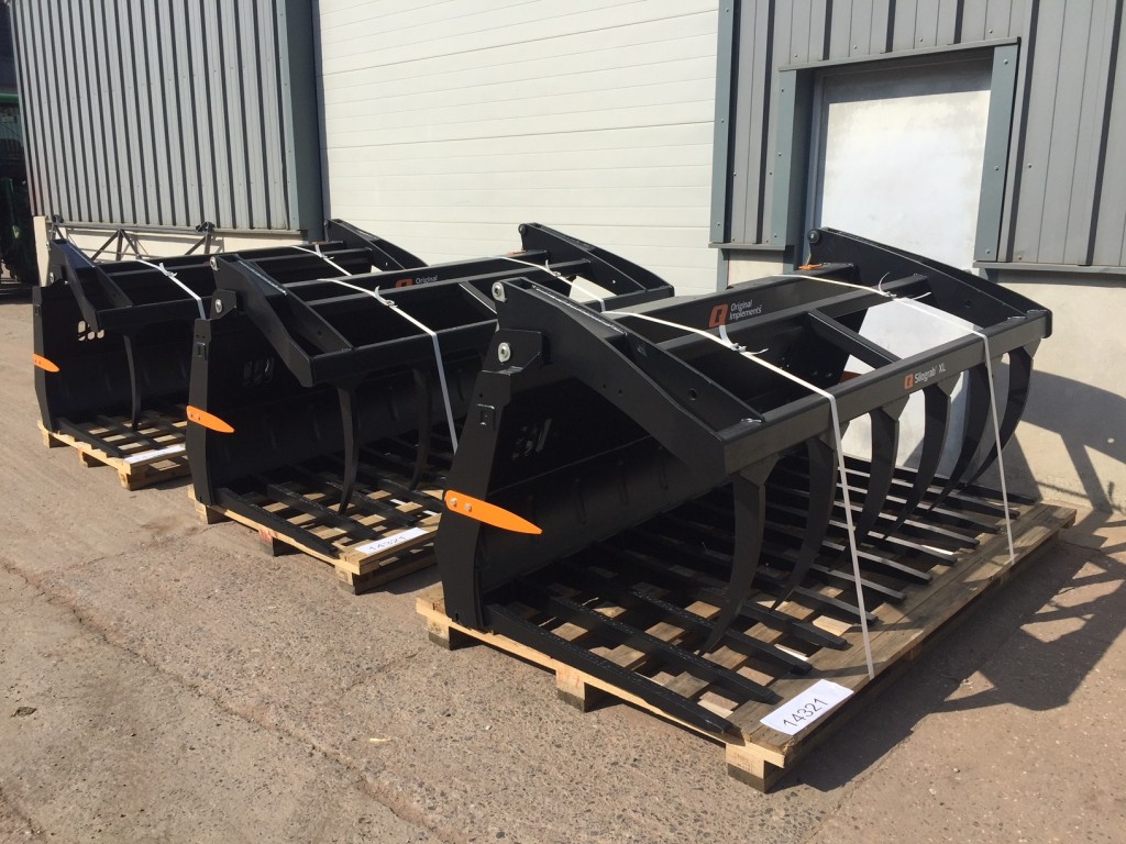 Quicke 230 Silograb XL, 7ft 6 wide, profile cut tines, choice of brackets
