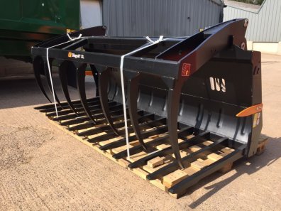 Quicke 250 Silograb XL, 8ft wide, profile cut tines, choice of brackets
