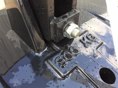 new Quicke 900kg weight, three point linkage attachment, compatible with Quicke 600kg extension weight