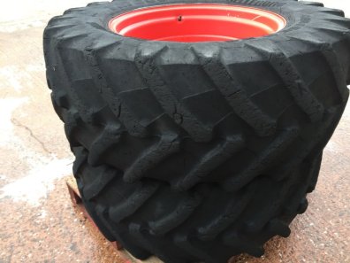 2x 600/65/38 35% hhh 2x 480/65/28 30% Trelleborg tyres, fitted to Fendt 514 wheels
