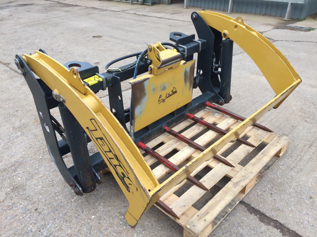 Tanco 173 bale shear, 2014, Bolt on Pin and cone brackets, Max bale size 1.3m ? 1.7m