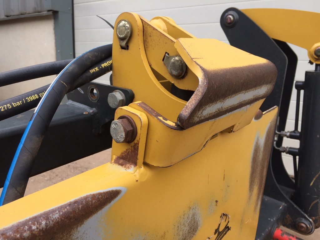 Tanco 173 bale shear, 2014, Bolt on Pin and cone brackets, Max bale size 1.3m ? 1.7m