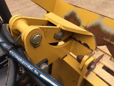 Tanco 173 bale shear, 2014, Bolt on Pin and cone brackets, Max bale size 1.3m ? 1.7m