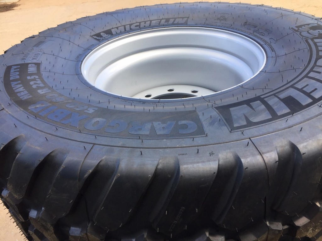 4x 560/60/22.5 Michelin CARGOXBIB tyres fitted to 10 stud wheels