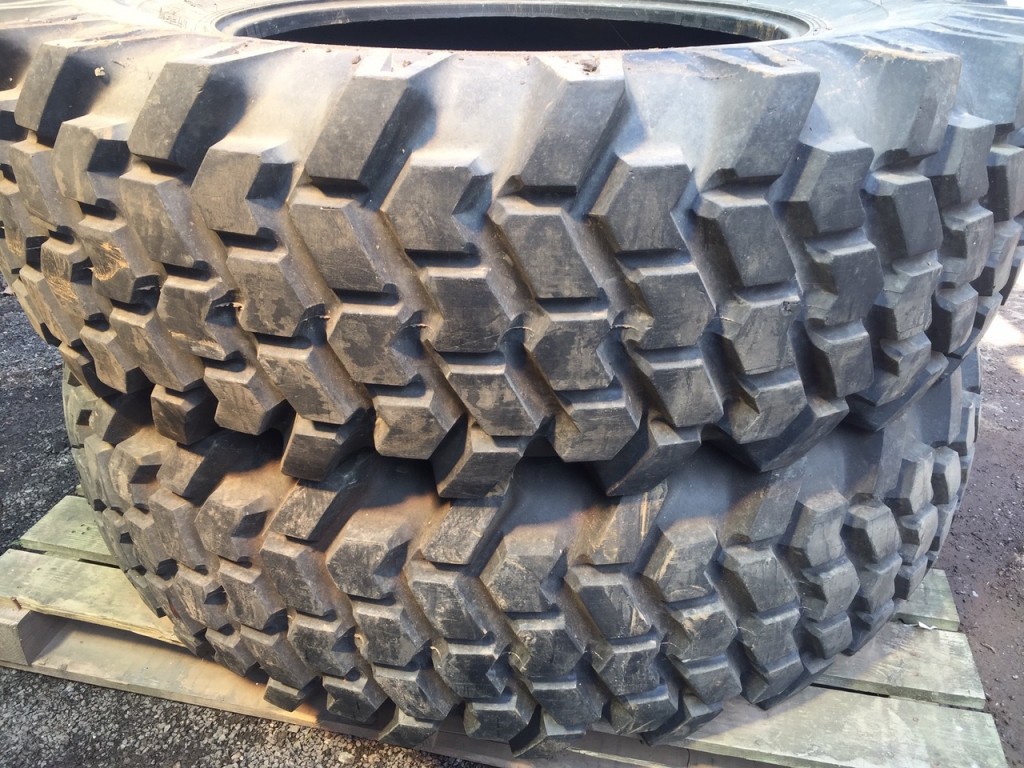 2x 20.8/38 + 2x 16.9/28 Nokian tyres 80%