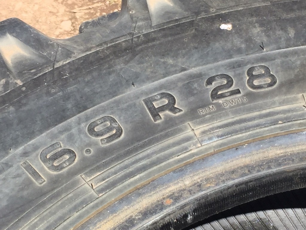 2x 20.8/38 + 2x 16.9/28 Nokian tyres 80%