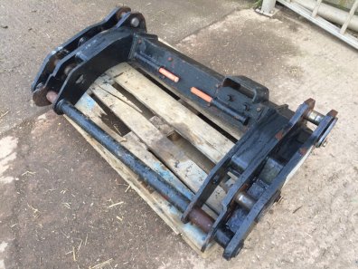 JCB wheel loader carriage removed from 418, Volvo pins