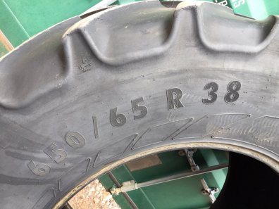 1x 650/65/38 Continental tyre, 25%