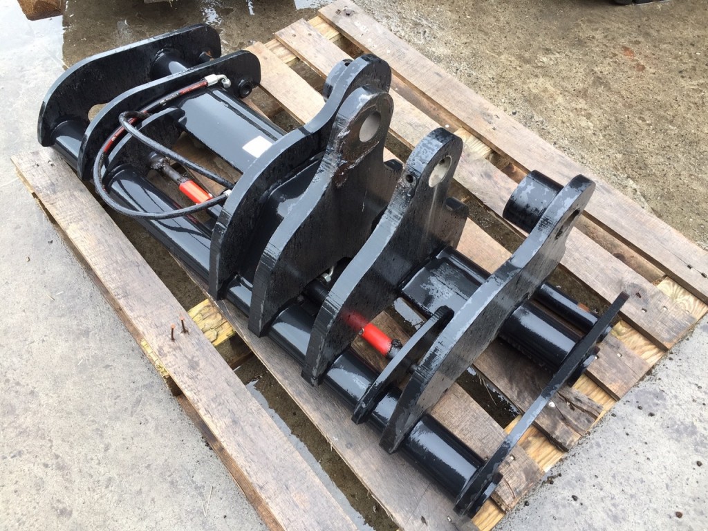 JCB 525-60 Euro carriage with hydraulic locking and pallet forks, new and unused