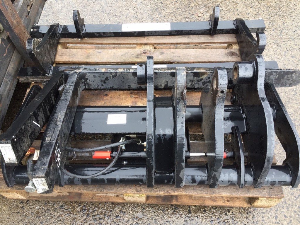 JCB 525-60 Euro carriage with hydraulic locking and pallet forks, new and unused