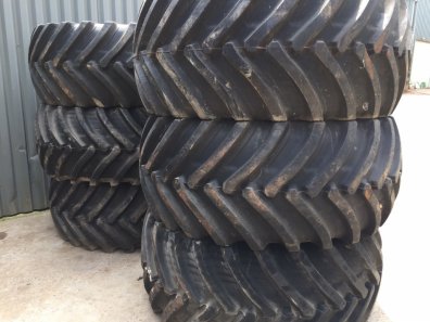 6x 30.5/32 (800/65/32) new tyres