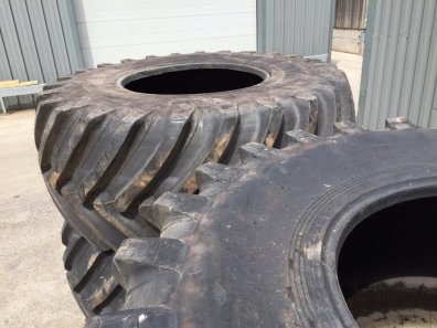 6x 30.5/32 (800/65/32) new tyres