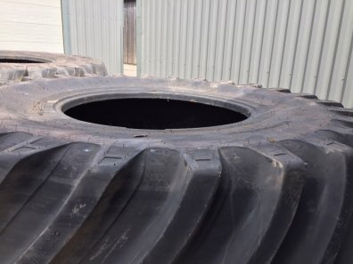 6x 30.5/32 (800/65/32) new tyres