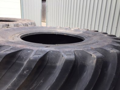 6x 30.5/32 (800/65/32) new tyres