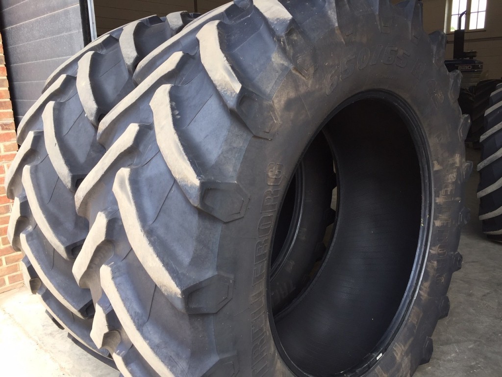 2x 650/65/42 Trelleborg tyres 45-50%