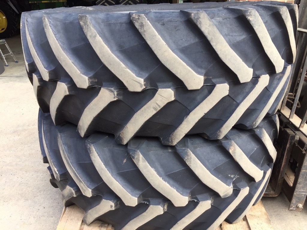 2x 600/65/28 Trelleborg tyres 75%