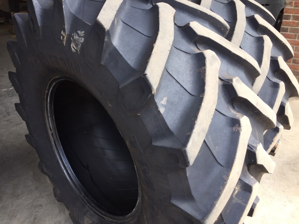 2x 600/65/28 Trelleborg tyres 75%