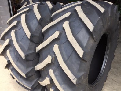 2x 600/65/28 Trelleborg tyres 75%