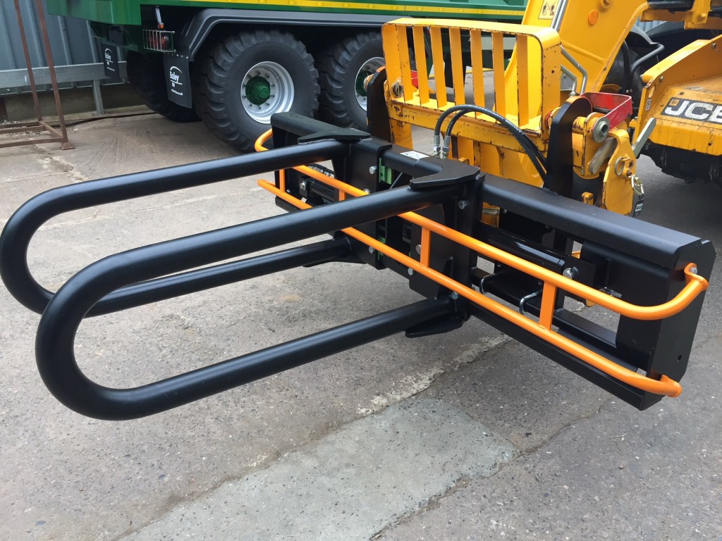 Quicke 200 Quadrogrip, JCB Q fit brackets