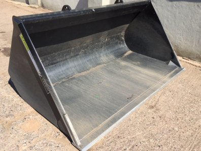 Cherry products bucket, Kramer/Scorpion brackets, 7ft6 wide, 1.5 cubic capacity, very little use