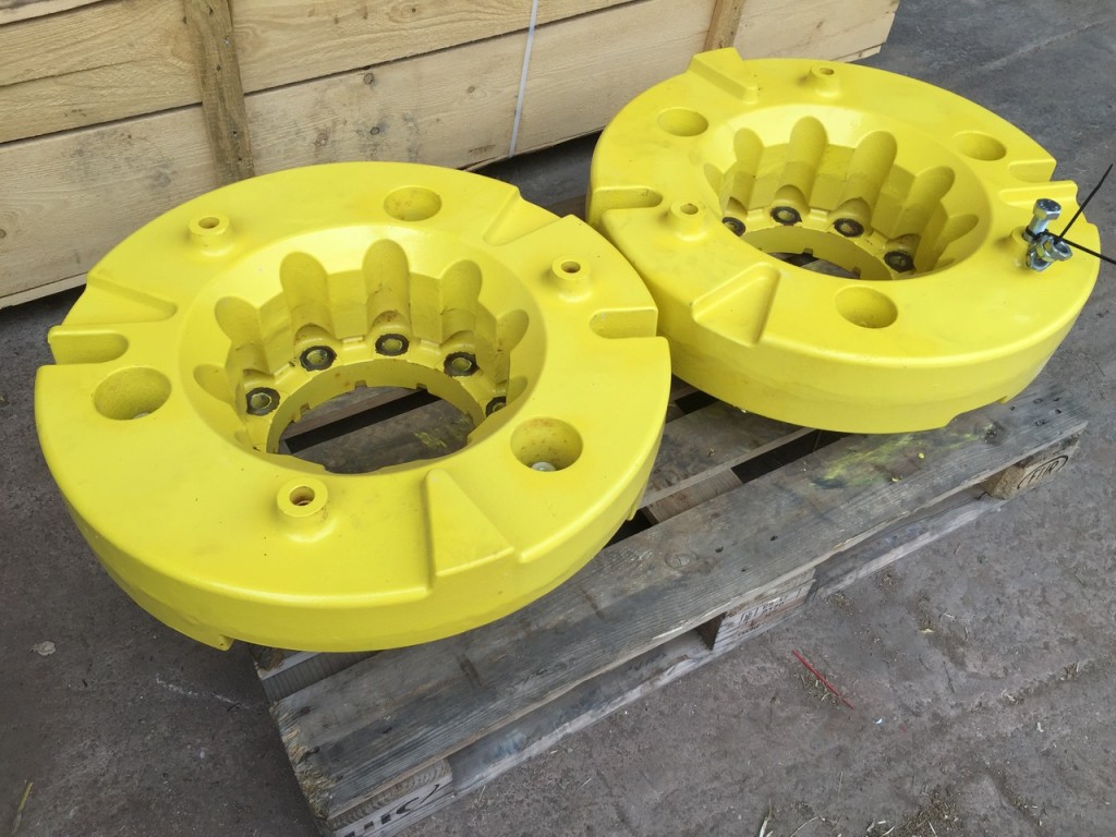 2 x John Deere wheel weights, 2018, as new
