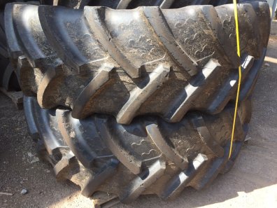 2x 620/70/42 + 2x 480/70/30 BKT tyres, 70% tread, slight stone cut