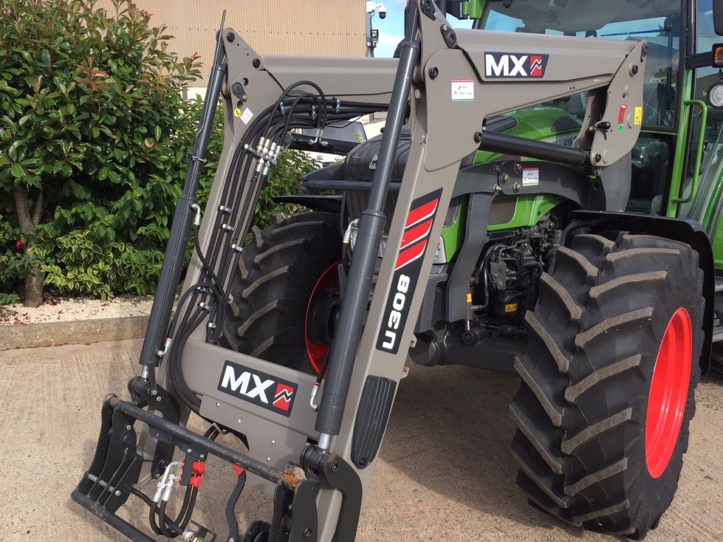 MX U308 loader, 2017, Fendt brackets and valve for Fendt 211, Euro carriage, third service, multi dock, this loader came off a 2017 Fendt 211 that had done  less than 300 hours and in as new