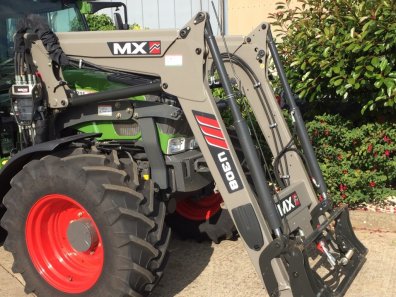 MX U308 loader, 2017, Fendt brackets and valve for Fendt 211, Euro carriage, third service, multi dock, this loader came off a 2017 Fendt 211 that had done  less than 300 hours and in as new