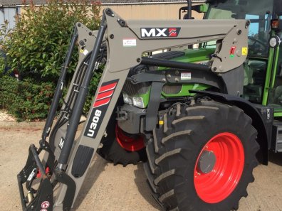 MX U308 loader, 2017, Fendt brackets and valve for Fendt 211, Euro carriage, third service, multi dock, this loader came off a 2017 Fendt 211 that had done  less than 300 hours and in as new