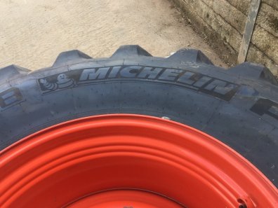 4x 710/85/38 Michelin Axiobib tyres 90%, fitted to Claas Xerion 5000 wheels