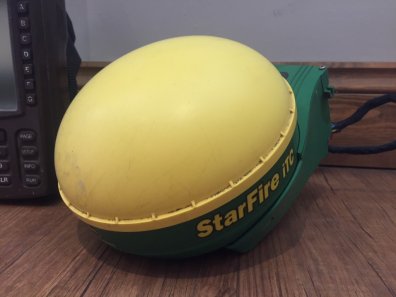 John Deere ITC receiver complete with GSD4 screen, good condition