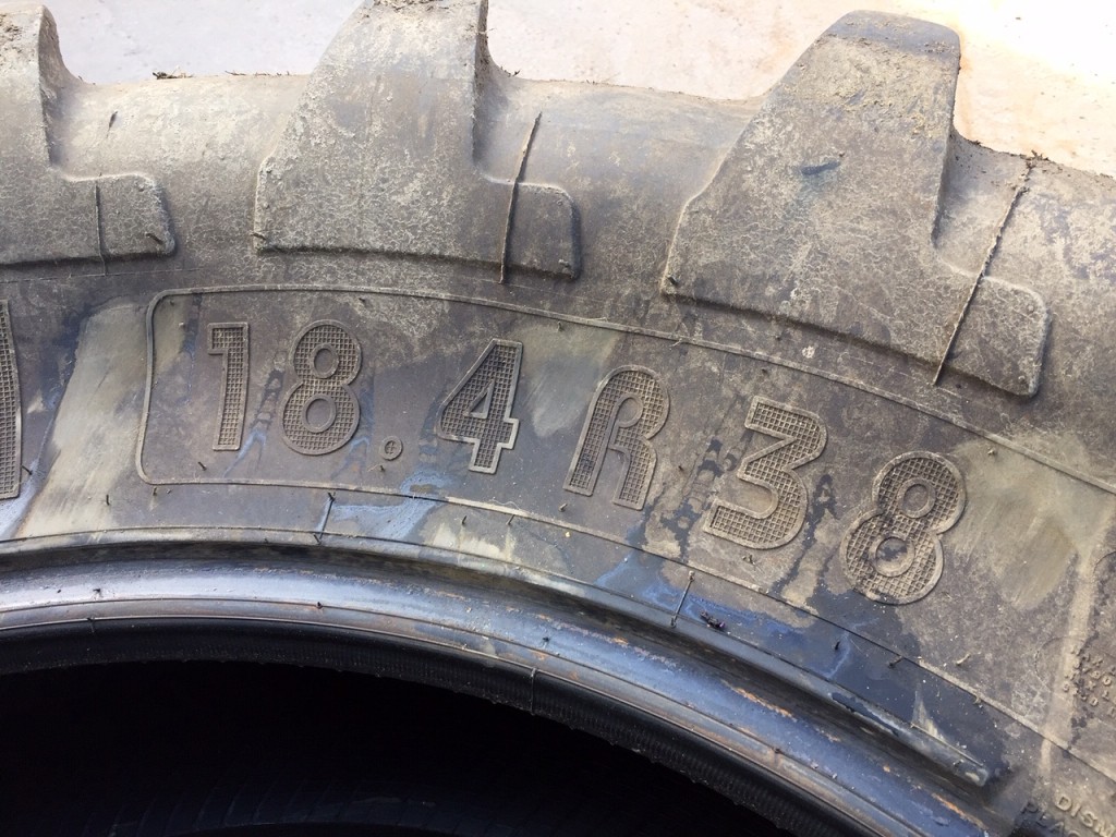 2x 18.4/38 70% + 2x 16.9/24 85% Michelin tyres